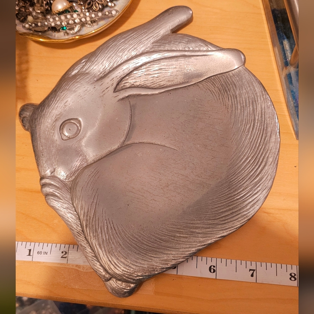 Vintage Robert Court bunny rabbit dish